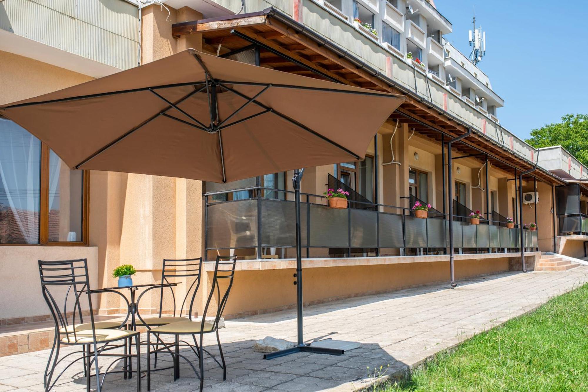 Комплекс Плавис Tryavna Exterior photo